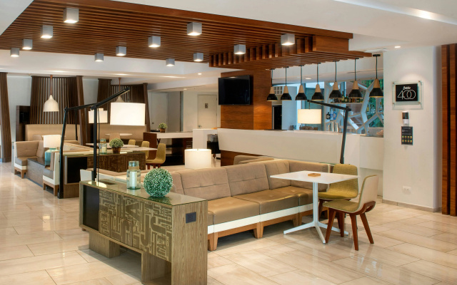 Courtyard by Marriott Lima Miraflores - Image 2