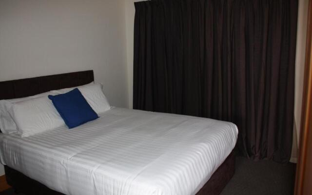 Stuart Range Outback Resort – Guest Rooms – Coober Pedy