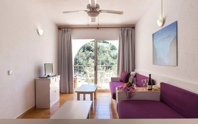 Aparthotel Puerto Cala Vadella