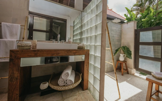 Villa Eight