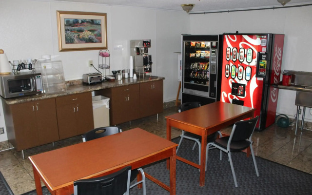 East Grand Inn