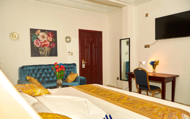 Marriot Metropolitan Hotel