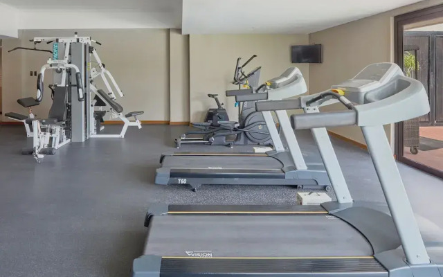 Holiday Inn & Suites Batangas Limapark by IHG