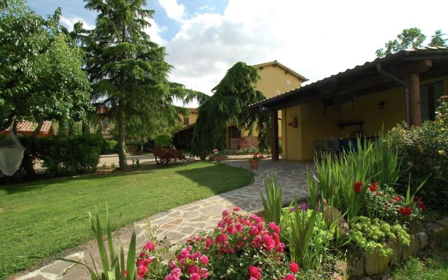 Nice And Cozy Apartment in a Natural Environment Near the Chianti Valley