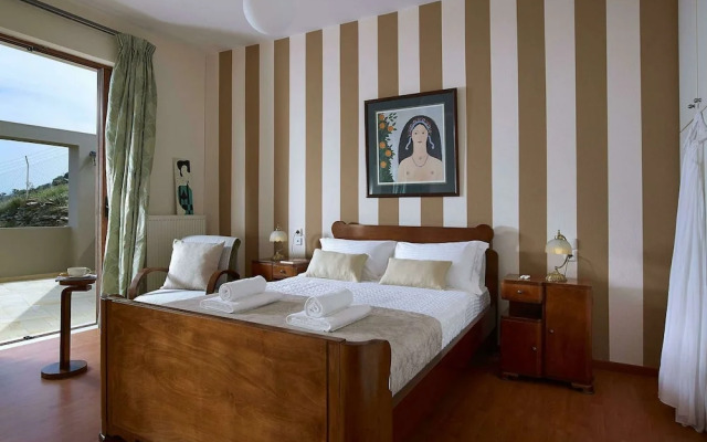Luxury Villa With Heated Pool 700m to the Beach
