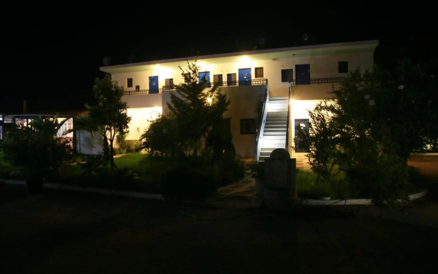 Nitsa Apartments