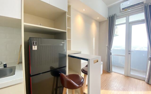 Homey And Elegant Studio Vasanta Innopark Apartment