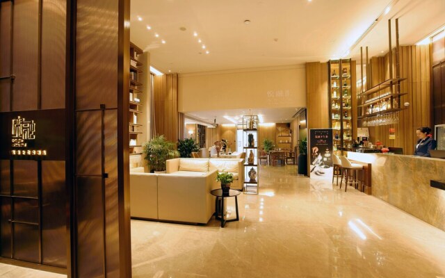 KuanRong Luxury Suites Hotel - Daping Times Square