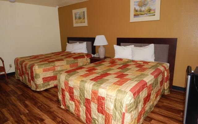 Regency Inn lola Kansas