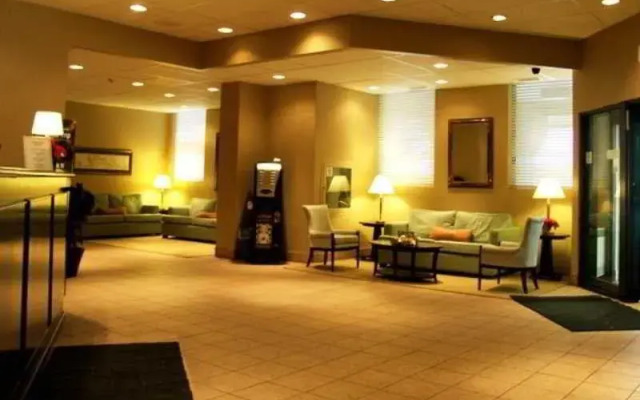Travelodge Calgary MacLeod Trail
