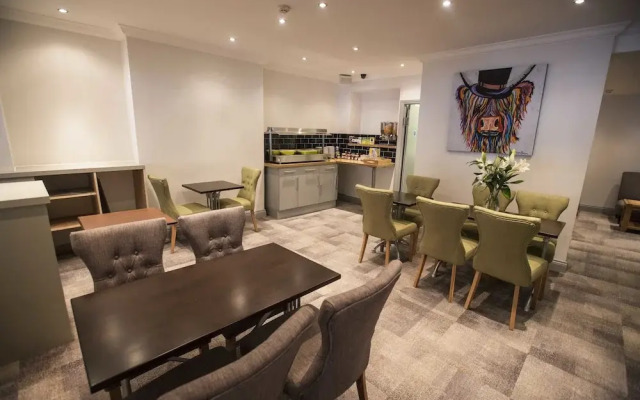 Hotel 52; Sure Hotel Collection by Best Western