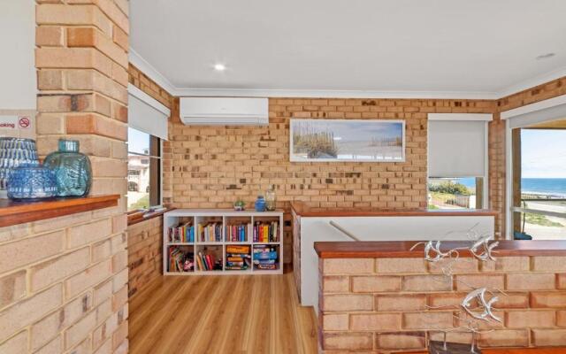 Ocean View Beach House Pet Friendly