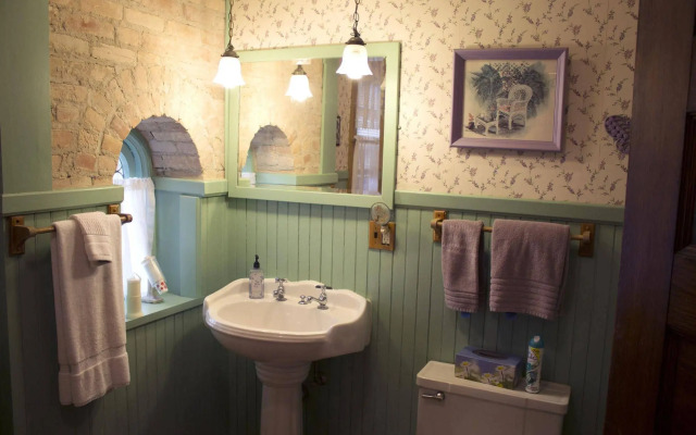 Saravilla Bed and Breakfast