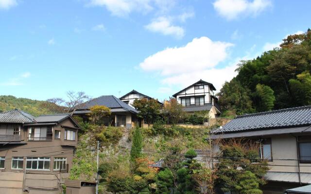 Hot Spring Inn Banya