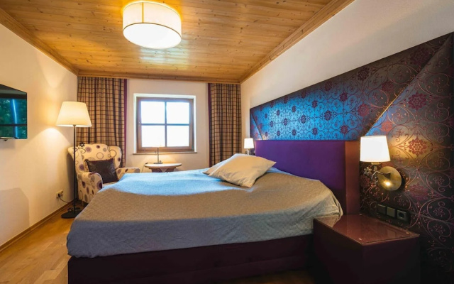 Chalet Crown of the Alps