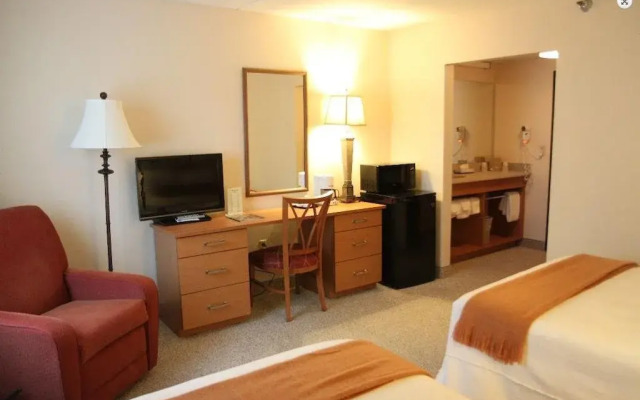 Brentwood Inn & Suites