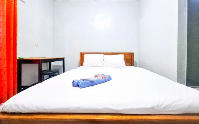 Q-Five Guest House YIA Kulon Progo Mitra RedDoorz – Guest Rooms – Sindutan