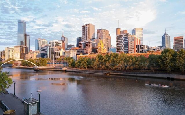 Stylish 1 Bedroom Apt 5 Minutes To Melbourne CBD
