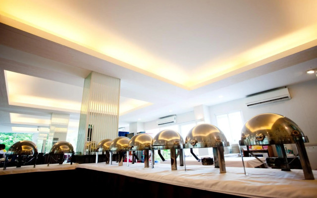 The Platinum Suite