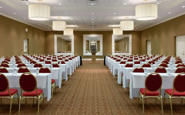 Hilton St. Louis Airport