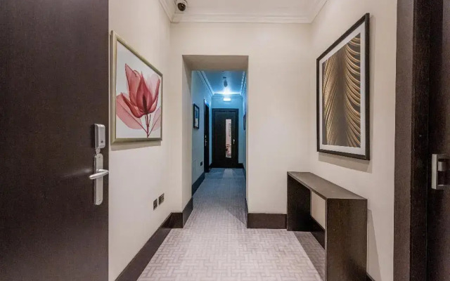 130 Queen's Gate Apartments