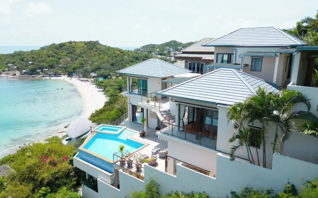 Villa Azure with Infinity Pool