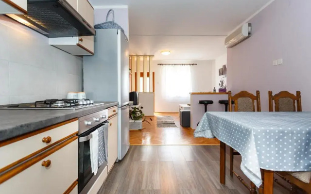 Shabby Chic Apartment ° 1 close to Krk centre