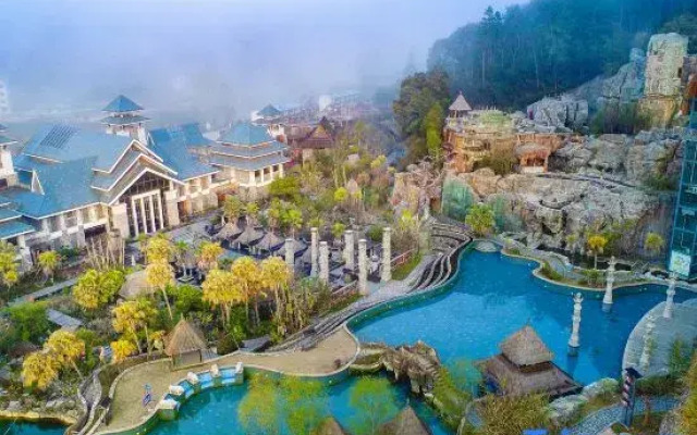 Tianfang Yuetan Hot Spring Resort