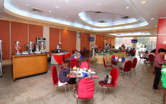 Central Hotel Yangon