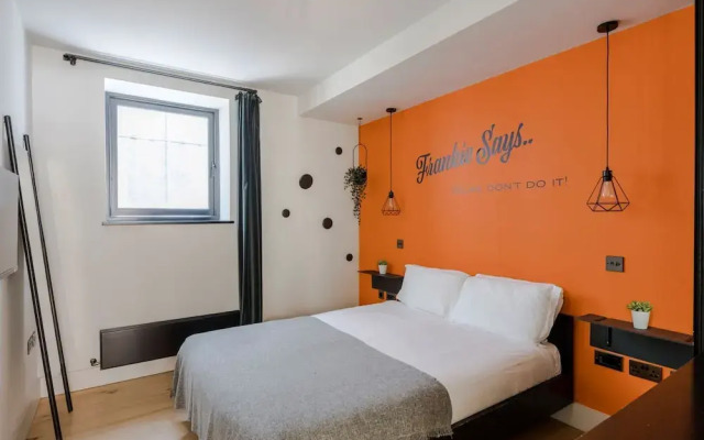 The Socialite - Covent Garden - by Frankie Says