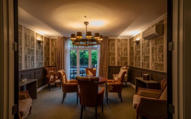 Woodhouse Mountain Lodge