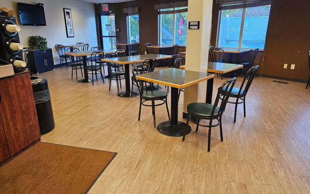 Broadway Inn Conference Center