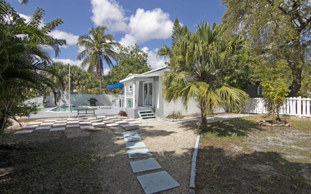 Tarpon River Retreat