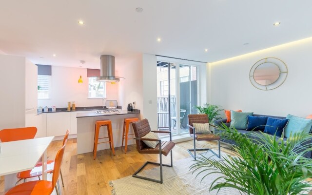 New Stylish 2 Bedroom Flat With Balcony Shoreditch