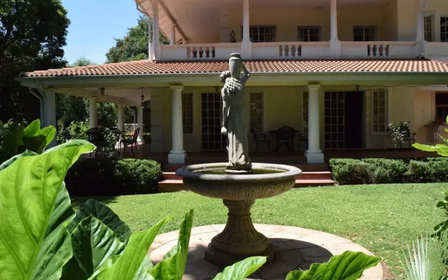 Edward House