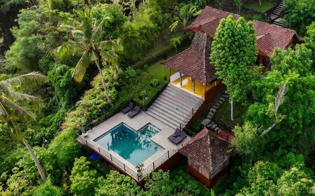 Villa Borobudur Resort