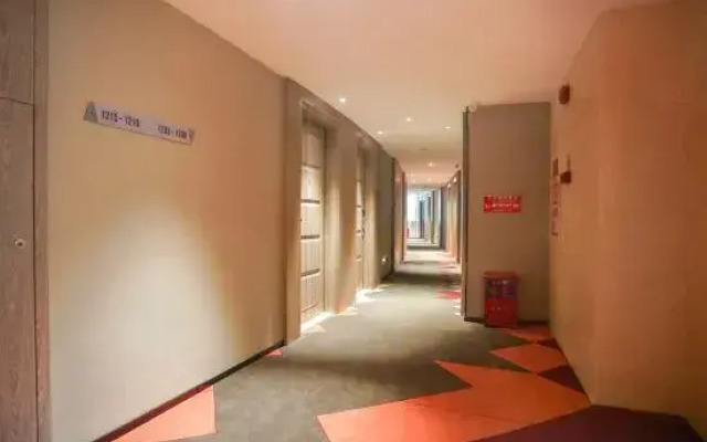 Huajian International Hotel