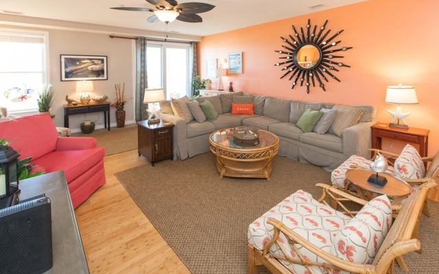 B219 Southern Exposure by RedAwning