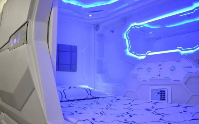 Cosmos capsule coworking hub London