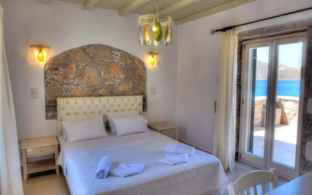 Aqua Petra Hotel