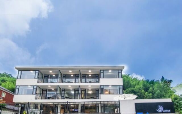 One Bay Monthly Residence