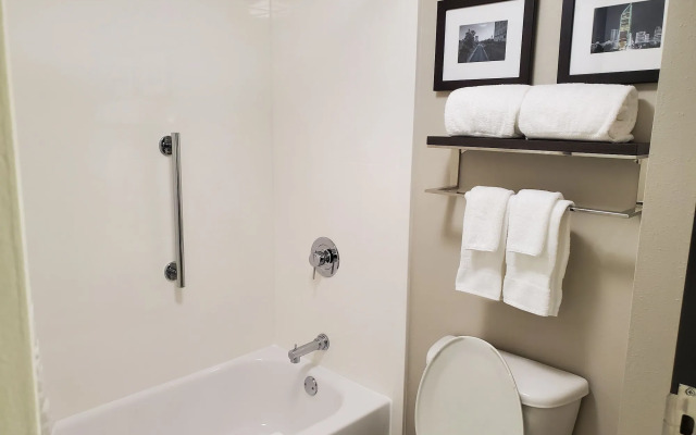 Comfort Suites Northlake