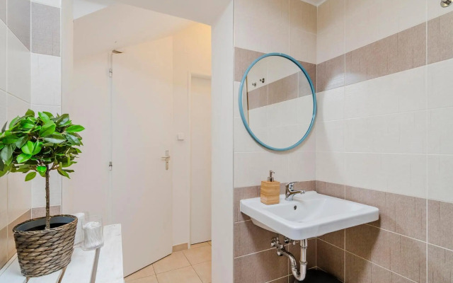 APTs in OLD TOWN PRAGUE by Michal&Friends