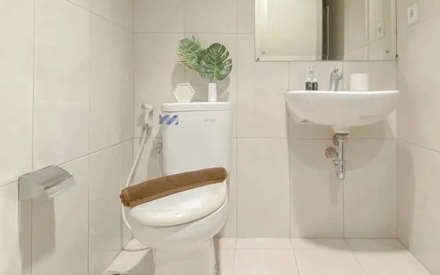 Best Furnished And Homey Studio Nifarro Park Apartment