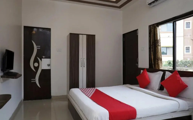 OYO 23696 Hotel Sai Vihar