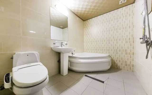 Taean Lux Pensiontel