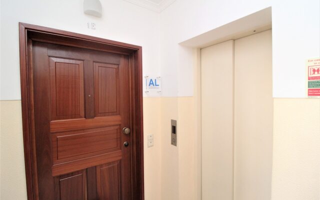 Grey Apartment in City Center with Sea View