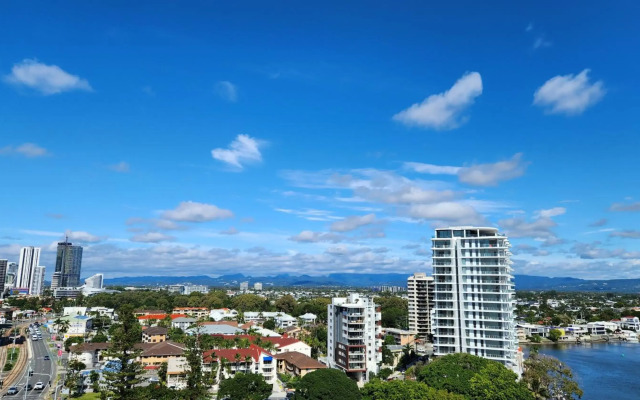 Surfers Hawaiian Apartments
