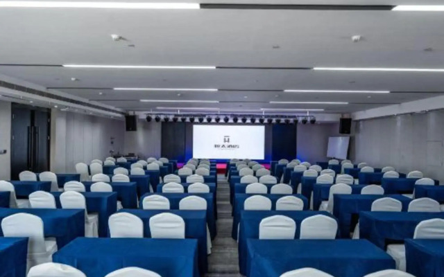 Hengtai Hotel (Zhengzhou Zijingshan Street Subway Station)
