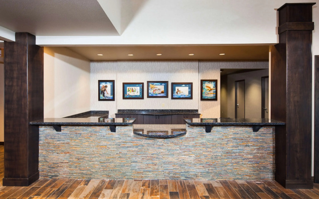 Red Lion Inn & Suites Polson